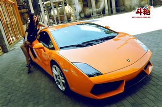 ��ͨ���˿˷�������Ƶ������ʹ�����ԡ�վ��Ů��������Ϊ���� �����ｻ��(ͼ)...